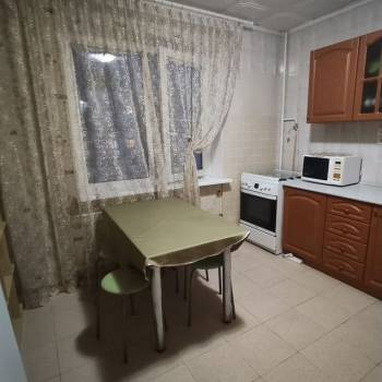 Сдается 1-комнатная квартира, 38 м²