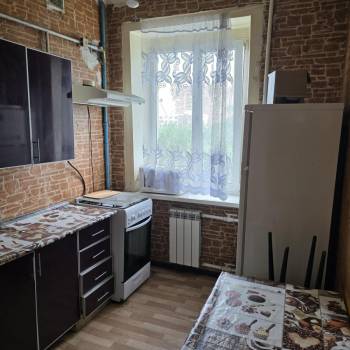 Сдается Многокомнатная квартира, 58 м²