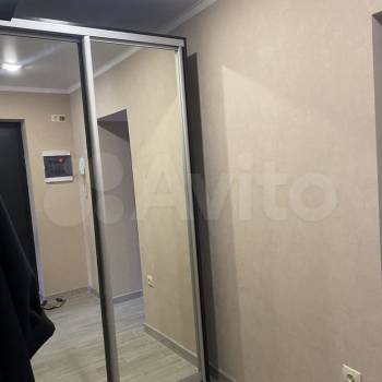 Сдается 1-комнатная квартира, 38 м²