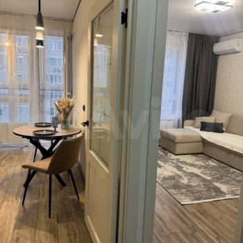 Продается 1-комнатная квартира, 37 м²