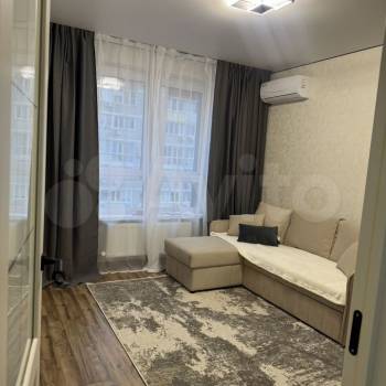 Продается 1-комнатная квартира, 37 м²