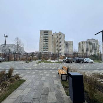 Продается 1-комнатная квартира, 37 м²