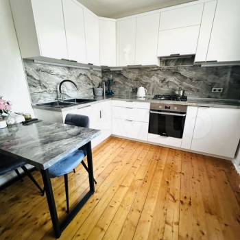 Продается 1-комнатная квартира, 41,6 м²