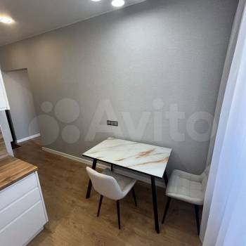 Продается 1-комнатная квартира, 39 м²