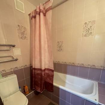 Сдается 1-комнатная квартира, 50 м²