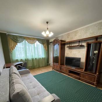 Сдается 1-комнатная квартира, 50 м²