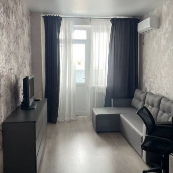 Сдается 1-комнатная квартира, 43 м²