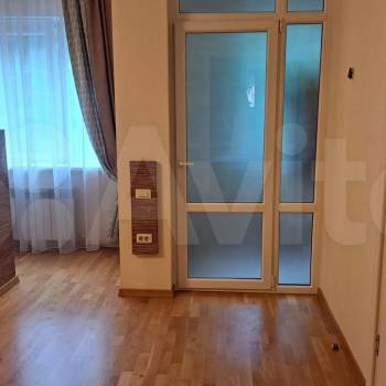 Сдается Многокомнатная квартира, 130 м²