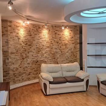 Сдается Многокомнатная квартира, 130 м²