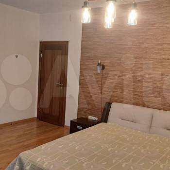 Сдается Многокомнатная квартира, 130 м²