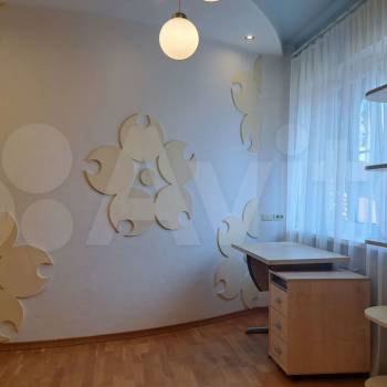 Сдается Многокомнатная квартира, 130 м²