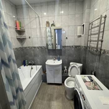 Продается 1-комнатная квартира, 36,8 м²