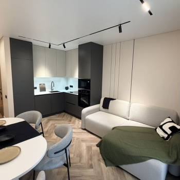 Продается 1-комнатная квартира, 45 м²