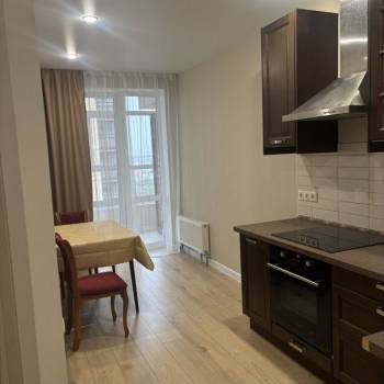 Сдается 1-комнатная квартира, 40 м²