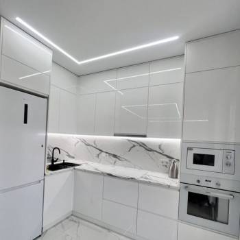 Сдается 2-х комнатная квартира, 79 м²