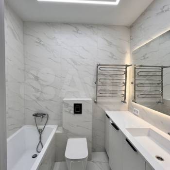 Сдается 2-х комнатная квартира, 79 м²