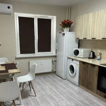 Сдается 1-комнатная квартира, 40 м²