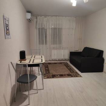 Продается 2-х комнатная квартира, 42 м²