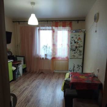 Продается 1-комнатная квартира, 42 м²