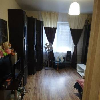 Продается 1-комнатная квартира, 42 м²
