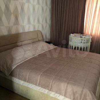 Продается Многокомнатная квартира, 83 м²