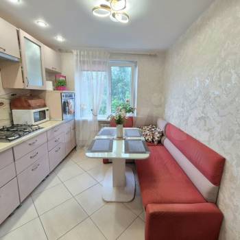 Продается 3-х комнатная квартира, 61 м²