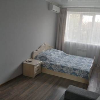 Сдается 1-комнатная квартира, 40 м²