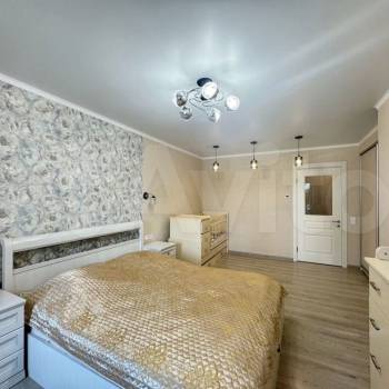 Сдается 2-х комнатная квартира, 75 м²