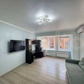 Сдается 2-х комнатная квартира, 75 м²