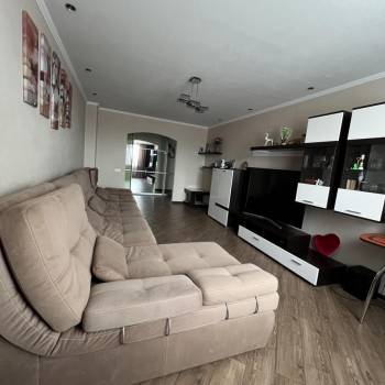 Продается 3-х комнатная квартира, 98 м²