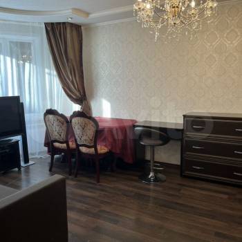 Сдается 2-х комнатная квартира, 72 м²