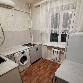 Продается 1-комнатная квартира, 32 м²