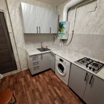 Продается 1-комнатная квартира, 32 м²