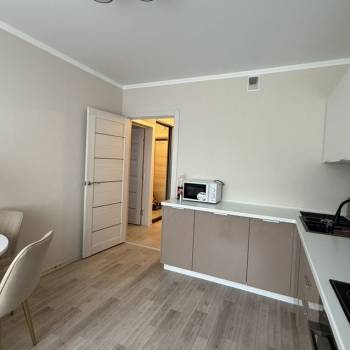 Сдается 1-комнатная квартира, 38,6 м²