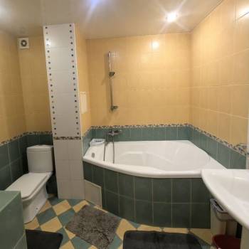 Сдается Многокомнатная квартира, 100 м²