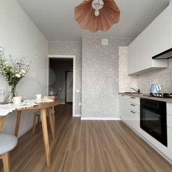 Продается 1-комнатная квартира, 32 м²