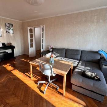 Продается 3-х комнатная квартира, 58 м²