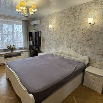 Сдается Многокомнатная квартира, 64 м²