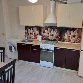 Сдается 1-комнатная квартира, 42 м²