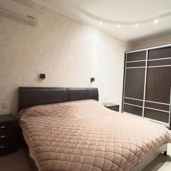 Продается 2-х комнатная квартира, 70 м²