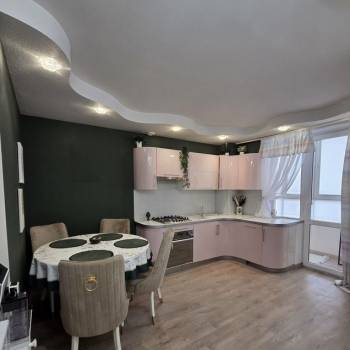 Продается 1-комнатная квартира, 65 м²