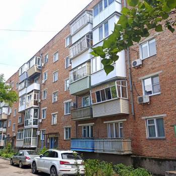 Продается Многокомнатная квартира, 76 м²