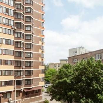 Продается 1-комнатная квартира, 60 м²