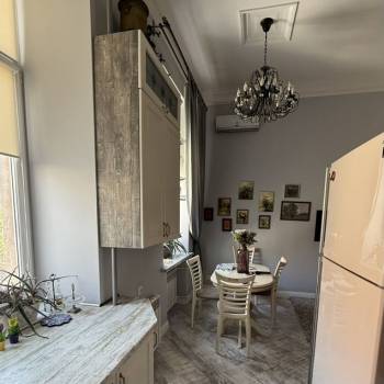 Продается Многокомнатная квартира, 80 м²