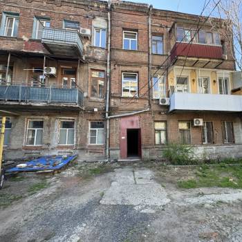 Продается Многокомнатная квартира, 72,8 м²
