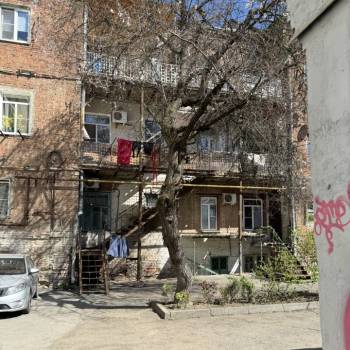 Продается Многокомнатная квартира, 72,8 м²