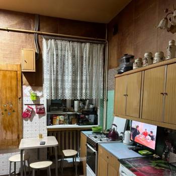 Продается Многокомнатная квартира, 72,8 м²