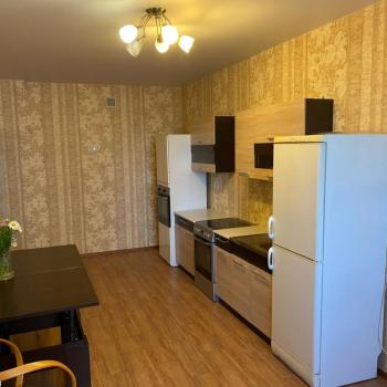 Продается 3-х комнатная квартира, 140 м²