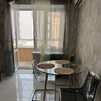 Продается 1-комнатная квартира, 40,5 м²