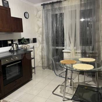 Продается 1-комнатная квартира, 40,5 м²